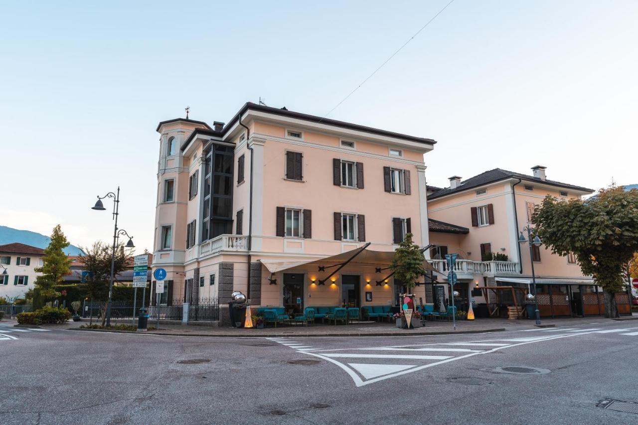 Albergo Caffe Centrale Mezzocorona Exteriör bild