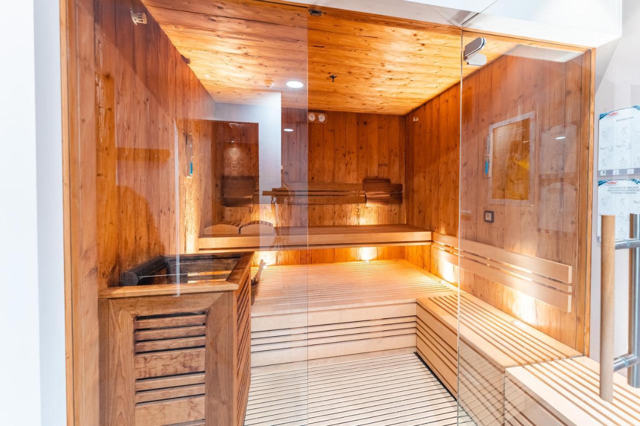 Albergo Caffe Centrale Mezzocorona Exteriör bild