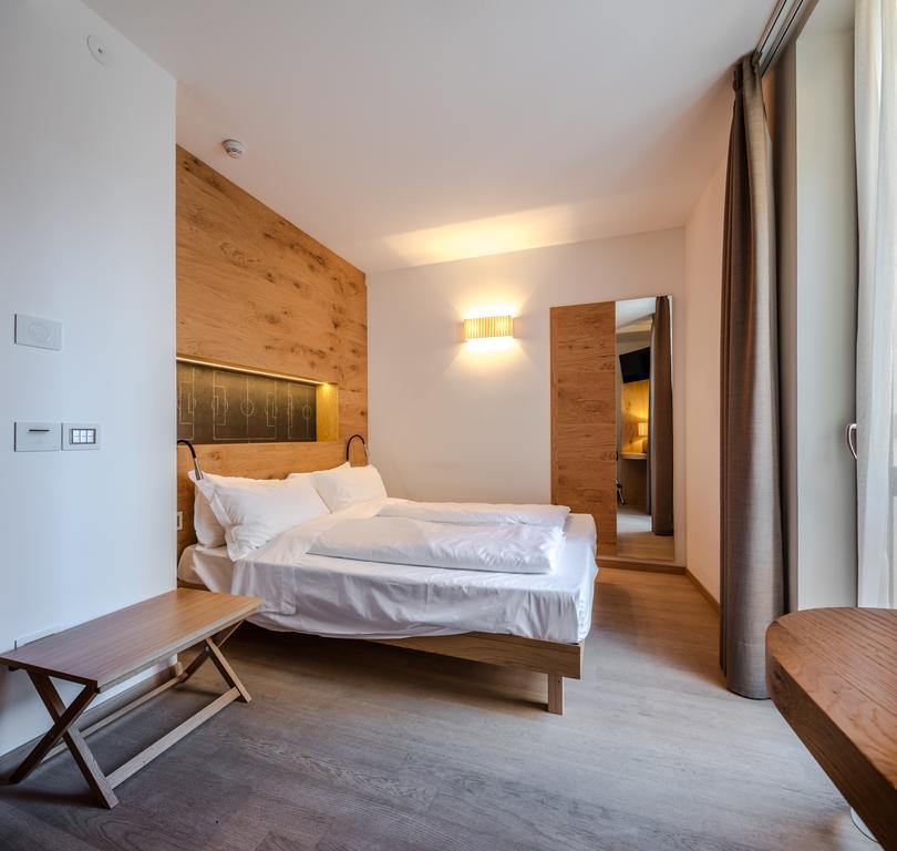 Albergo Caffe Centrale Mezzocorona Rum bild